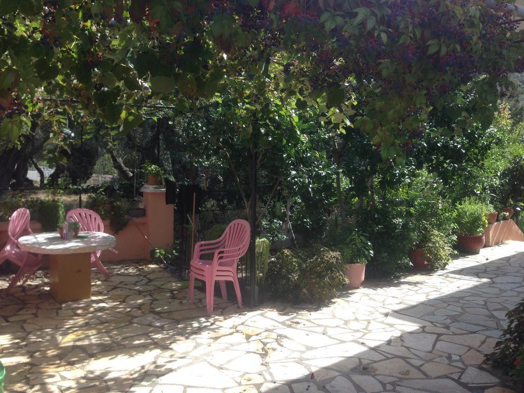 Athina Studios Палеокастрица Екстериор снимка