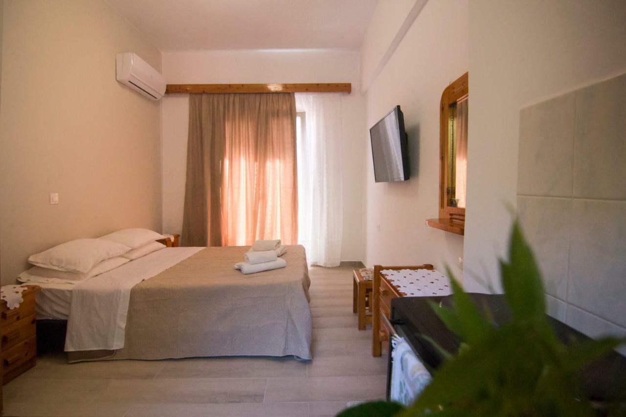 Athina Studios Палеокастрица Екстериор снимка